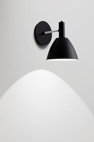 Bauhaus 90 w væg sort wandlamp