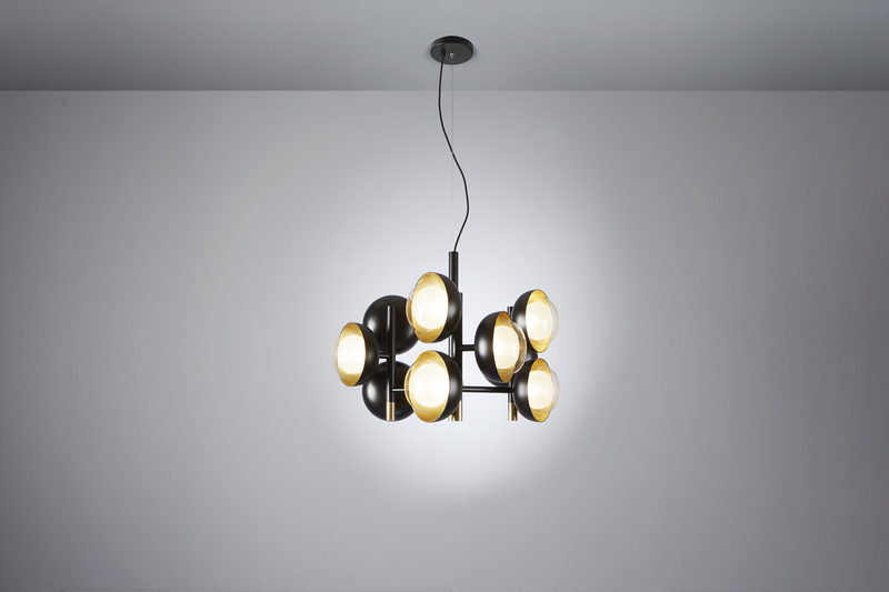 Muse 554.13 chandelier sand black + brushed brass hanglamp